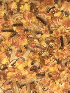 عکسی از دستور پیتزا گوشت و قارچ