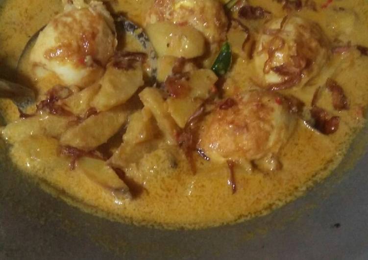 Resep Gulai kentang &amp; telur yang Bikin Ngiler