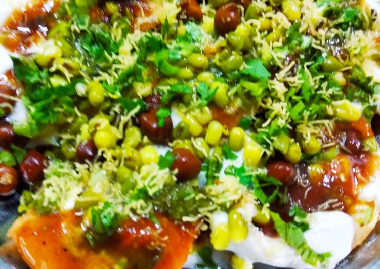 स्वादिष्ट पापड़ी चाट tasty papdi chat