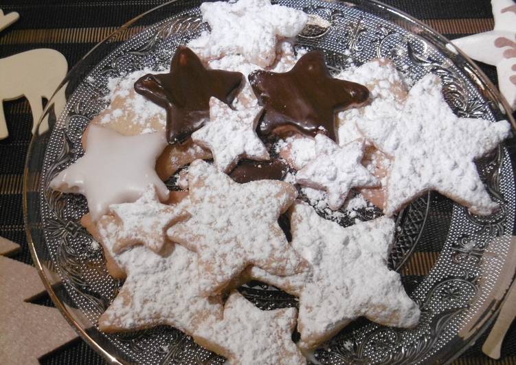 Christmas Butter Cookies (Xristougeniatika Mbiskota Boutirou)