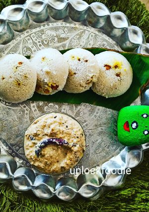 A picture of Stuffed Idli.