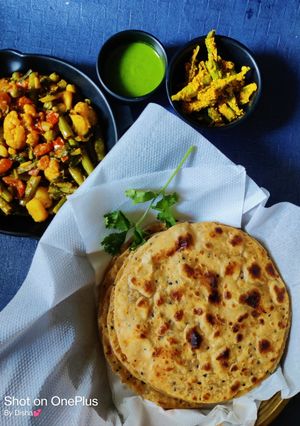 કલોંજી વાળા પરાઠા (Kalonji Wala Paratha Recipe In Gujarati) રેસીપી મુખ્ય ફોટો