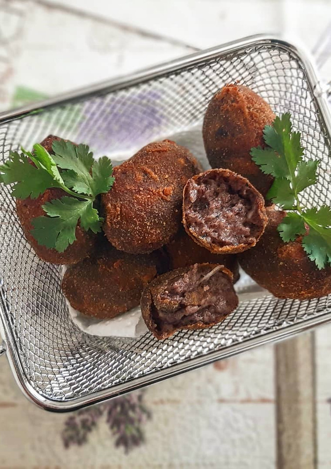 Una foto de Croquetas negras (morcilla de arroz) con MyCook touch