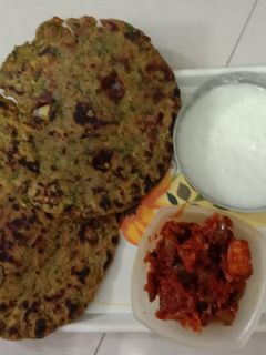 પાલક ના ઢેબરા(palak Dhebra recipe in Gujarati) રેસીપી મુખ્ય ફોટો