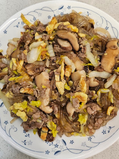 肥牛炒韓式粉絲 的食譜成品照片