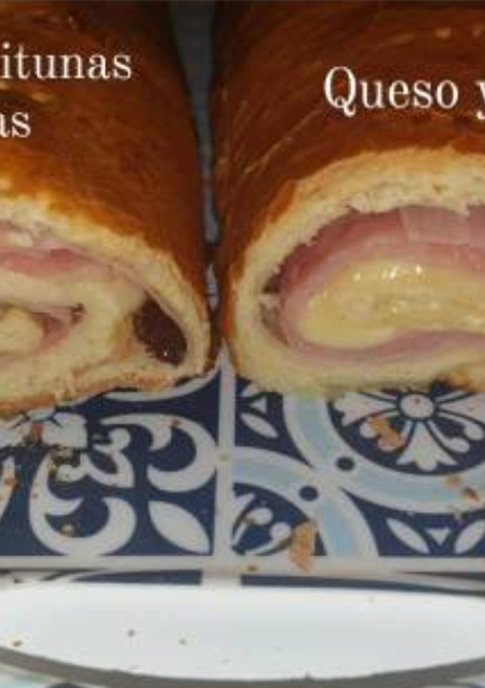 Una foto de 🧀🥓 Pan de jamón (típico) y de queso y bacon