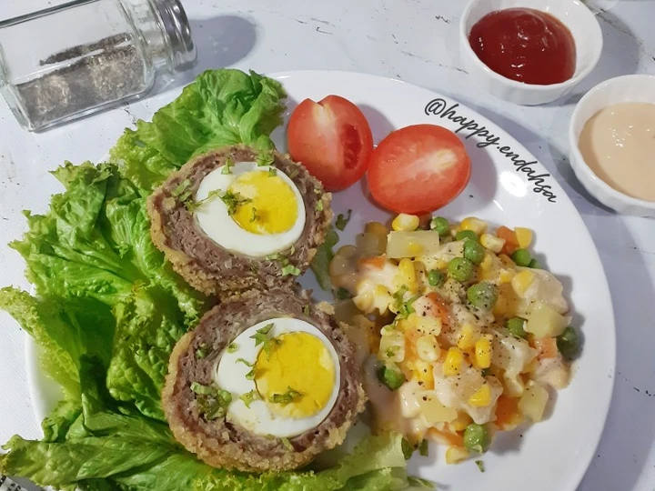 Langkah Gampang Membuat Resep  Scotch Egg n Olivier Salad yang Bisa Manjain Lidah, Lezat