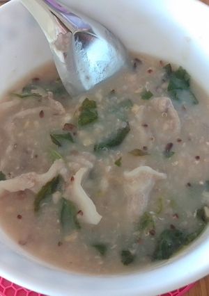 豬肉枸杞葉粥（電子鍋版本） 的食譜成品照片