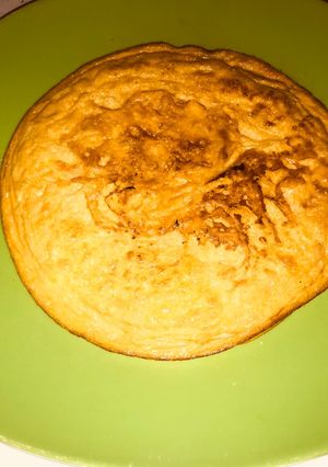 Una foto de Tortilla esponjosa de vainilla😋