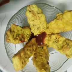A picture of Bread pakode.