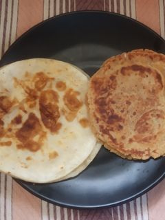 ફરાળી થેપલા (Farali Thepla Recipe In Gujarati) રેસીપી મુખ્ય ફોટો