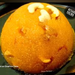 A picture of South Indian Style Kesari Halwa / Rava Kesari Bath.