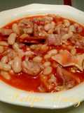 Alubias blancas con oreja y chorizo