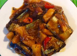 Hình của món Cá thu Nhật kho thơm.