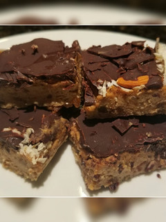 Una foto de Barra de Almendras y Dátiles (Snickers bar Almond)