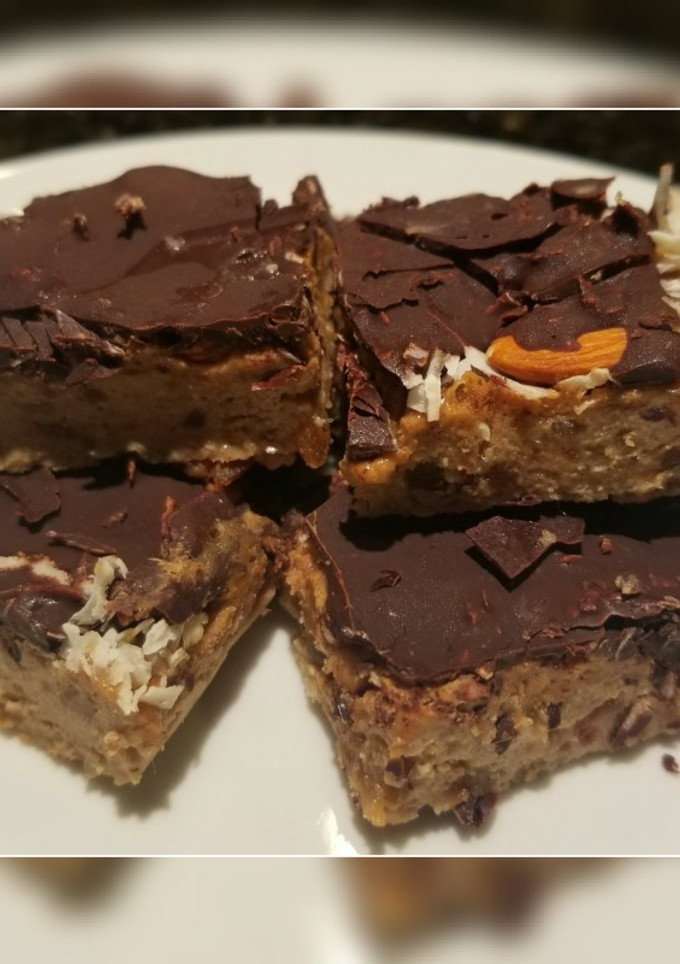 Una foto de Barra de Almendras y Dátiles (Snickers bar Almond)