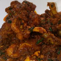 A picture of Chicken kassa recipe / Chicken in thick spicy gravy.
