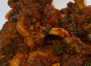 A picture of Chicken kassa recipe / Chicken in thick spicy gravy.
