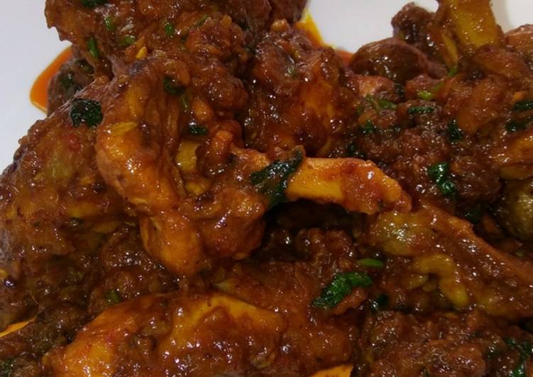 Chicken kassa recipe / Chicken in thick spicy gravy