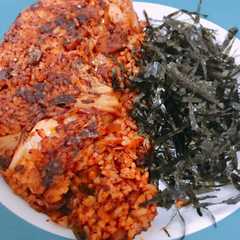 รูปของ Nasi Goreng Kimchi (Kimchi Bokkeumbap with Cheese)