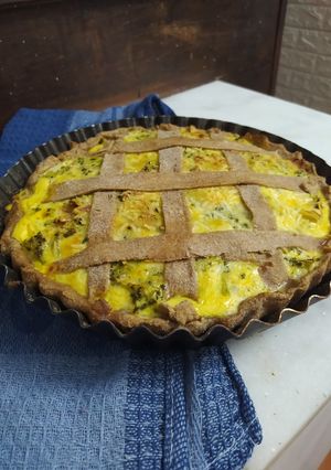 Una foto de Tarta de brócoli y queso integral