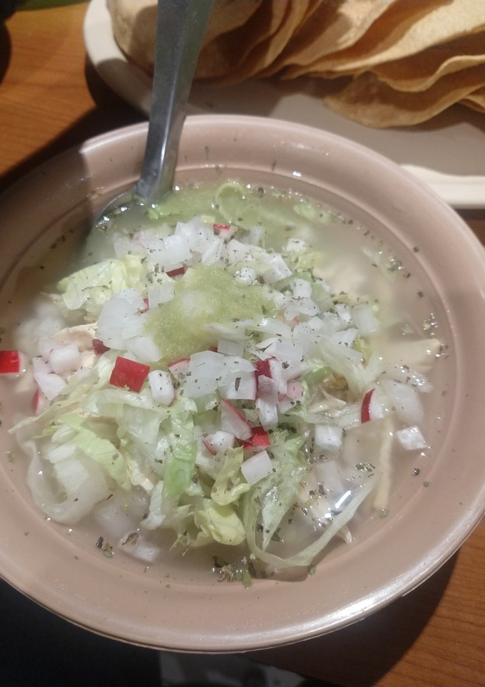 Una foto de Pozole blanco