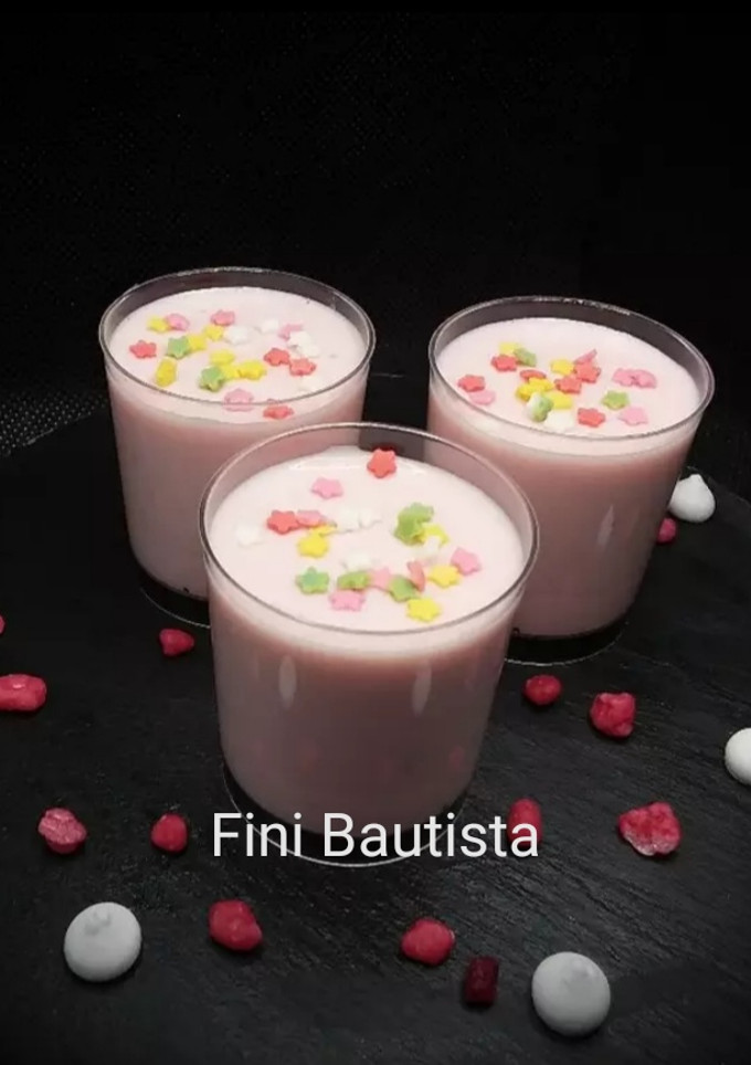 Una foto de Petit suisse de fresa