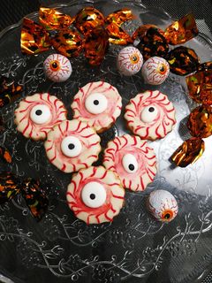 Una foto de Galletitas Halloween: ojos sangrientos