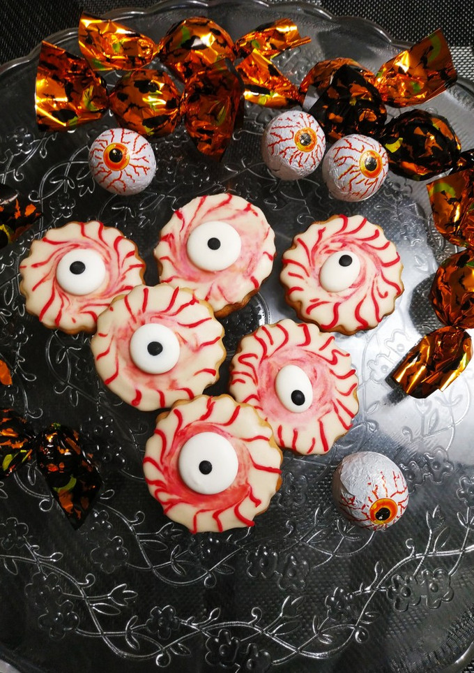 Una foto de Galletitas Halloween: ojos sangrientos