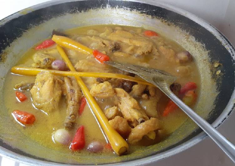 Ayam Bumbu Masak Kuning