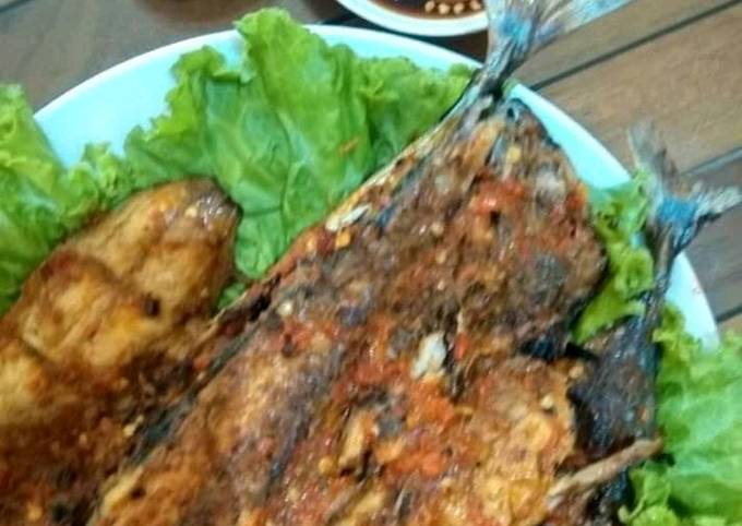 Ikan bakar bumbu rujak