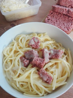 Una foto de Spahetti con bechamel y magro de cerdo (sin gluten)
