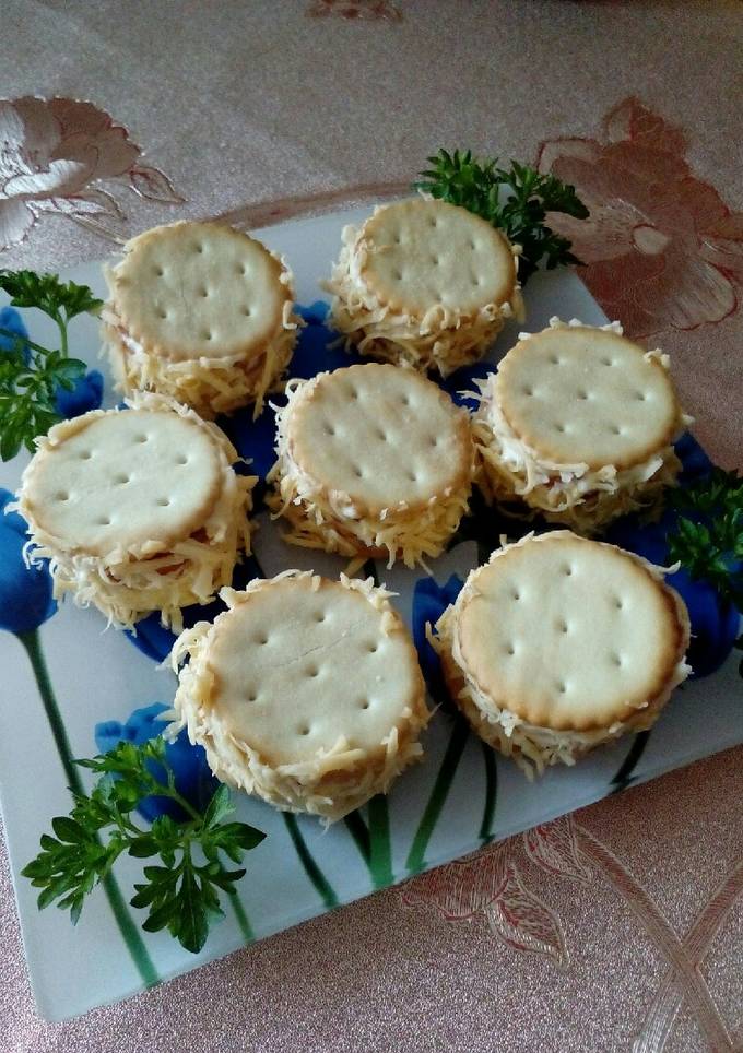 Закуска з крекеру