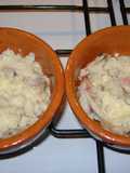 Cazuelas individuales de almejas, cholgas, etc gratinadas con salsa blanca