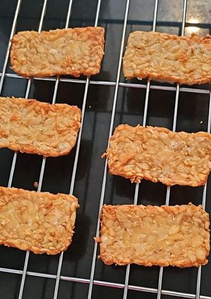 Foto resep Keripik Tempe Super Krispi: Camilan BB Booster & Latihan Kunyah Anak GTM! 🌟✨