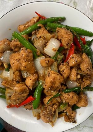 Foto resep Ayam dan Buncis Lada Hitam