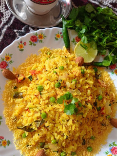 सेव कांदा पोहा (स्ट्रीट स्टाइल) (Sev kanda poha street style recipe in hindi) रेसिपी मुख्य फोटो