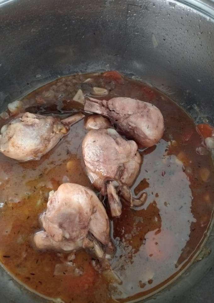 Una foto de Pollo en salsa