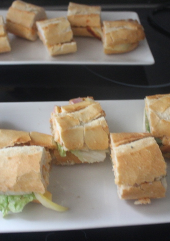 Una foto de Bocadillo de sobras de tortilla troceado