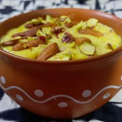 A picture of Saffron Makhana phirni.