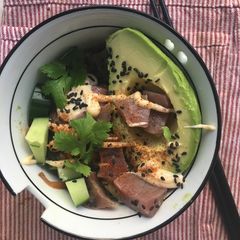 A picture of Tuna poké bowl.