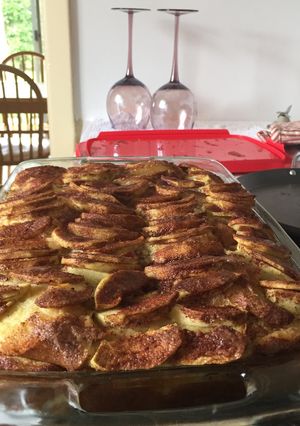 Una foto de Cazuela de pan francés con canela
