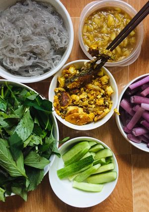 Hình của món Miến mắm nêm cá rún.