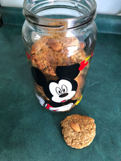 Una foto de Galletas de avena y canela