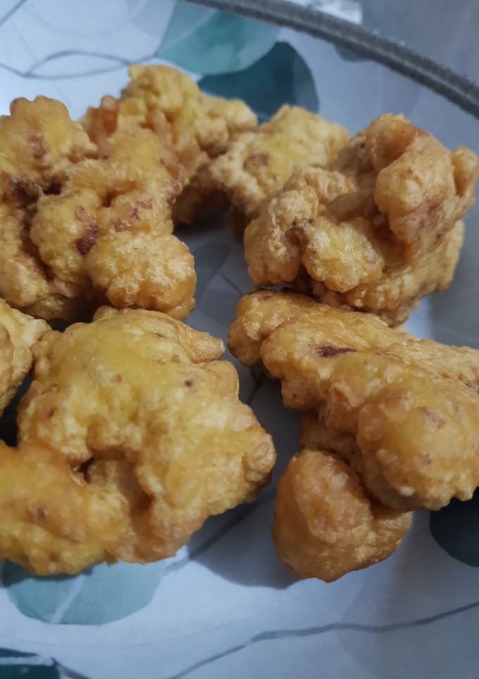 Una foto de Buñuelos de coliflor con curry😋