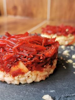 Una foto de Tartar de remolacha