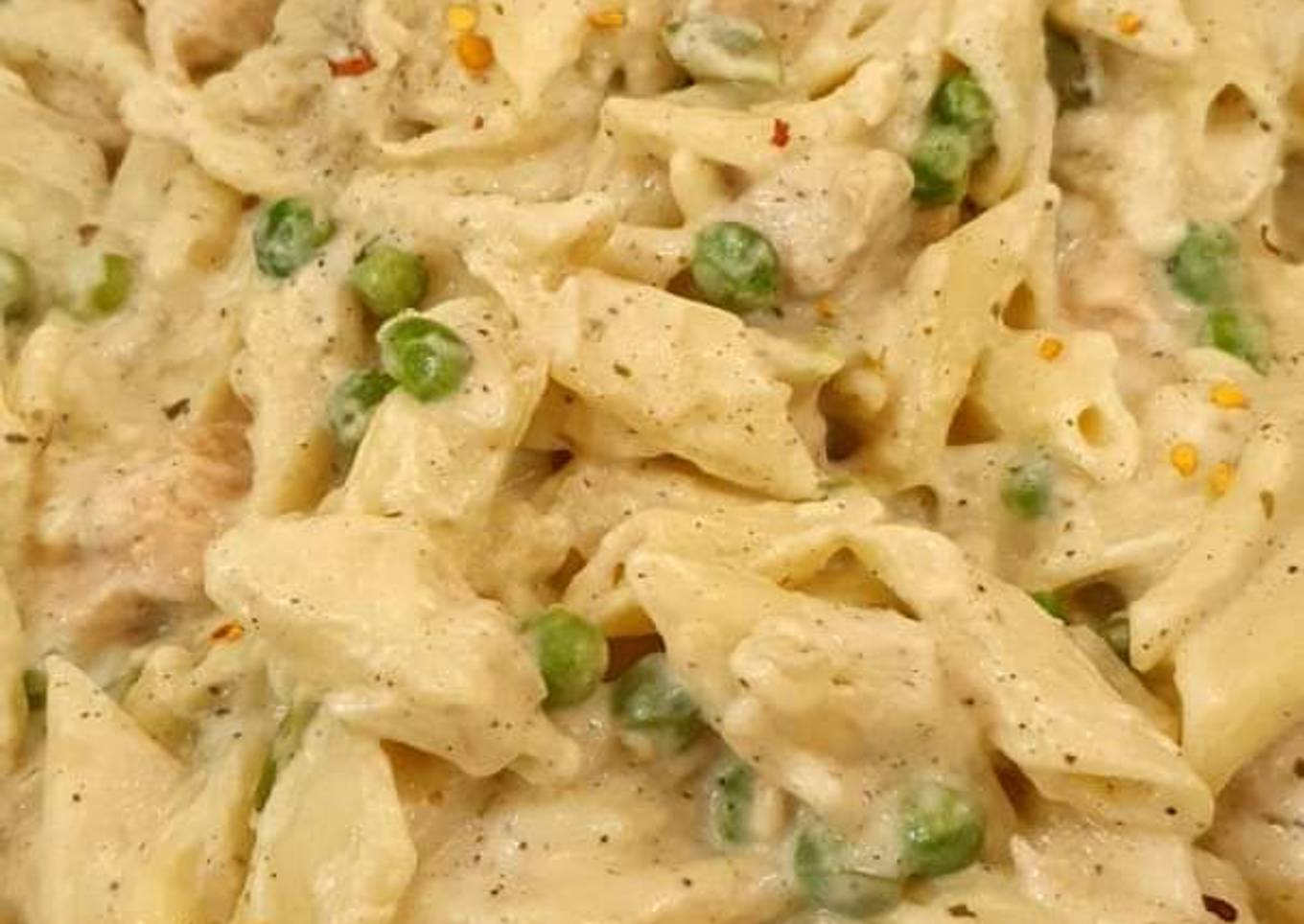 White sauce pasta