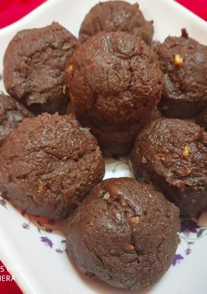 A picture of Mawa choco laddoo.