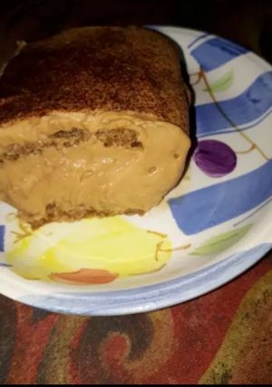 Una foto de Tiramisú de dulce de leche sin huevo