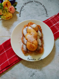 Foto resep Kkwabaegi 꽈배기 Korean Twisted Doughnuts (Resep Asli Korea)